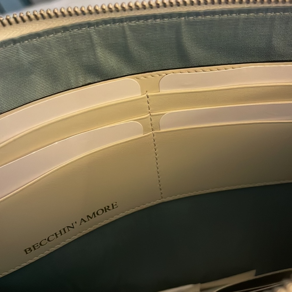 Gucci Guccy becchin Amore edition pouch  with tags and box - Picture 3 of 6